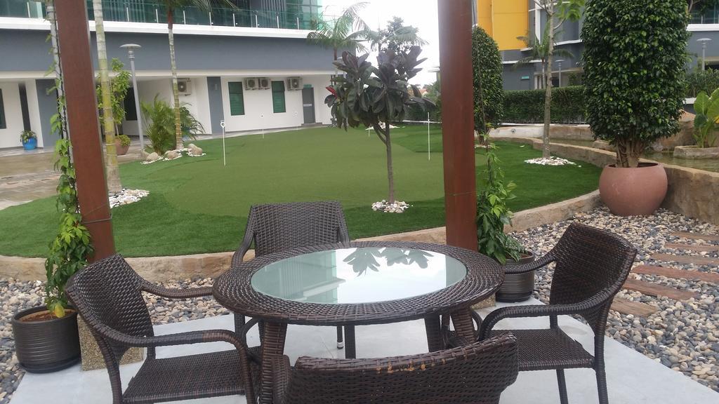 Vista Alam Studio Units - Pool, Food Court Shah Alam Eksteriør billede